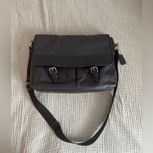 Coach Messengers Bag (Dark Navy)